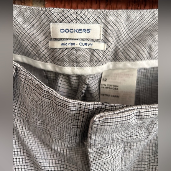 Woman’s Dockers Capri - Picture 1 of 5